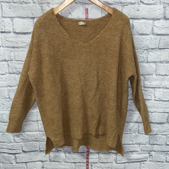 Free People Tan Sweater - Picture 2 of 11